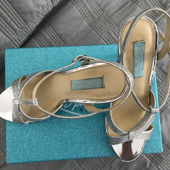 WORN ONCE: Betsey Johnson Blue Heels - Picture 7 of 8